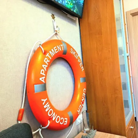 Economy Skipper Next To Deribasivska History Center Apartment *