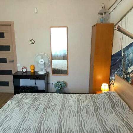 Apartment Economy Skipper Next To Deribasivska History Center *