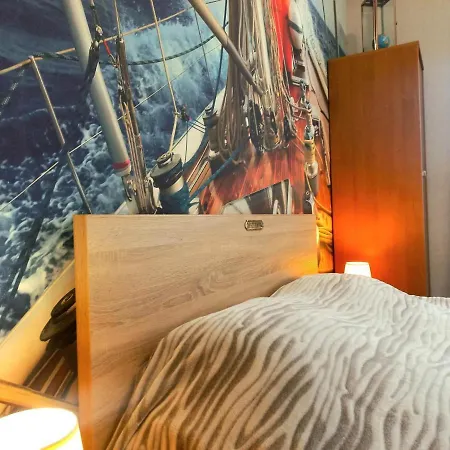 Economy Skipper Next To Deribasivska History Center Apartment Odesa